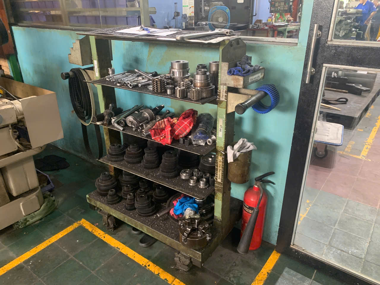 Tools shelf 2.jpg